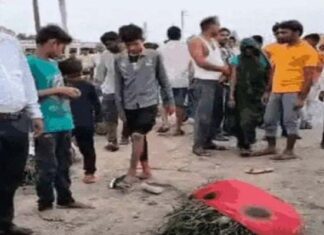 Jhansi हाईवे पर अंधाधुंध दौड़ती कार ने दो महिलाओं को सौ मीटर घसीटा, तीन की मौत