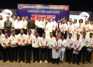 Jhansi इंडियन टिकट चेकिंग स्टाफ ऑर्गेनाइजेशन के संजय निर्विरोध अध्यक्ष, हेमंत महामंत्री चुने