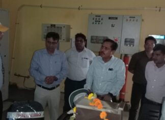 वैगन मरम्मत कारखाना में ‘बेकार को आकार’ देने वालों का सामूहिक पुरस्कार