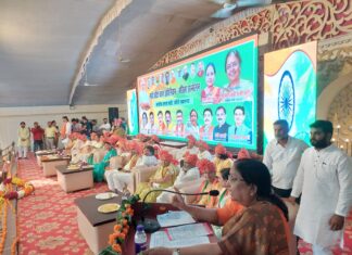 #Jhansi विपक्षी दल महिलाओं को टिकट ही नहीं देना चाहते : बेबी रानी