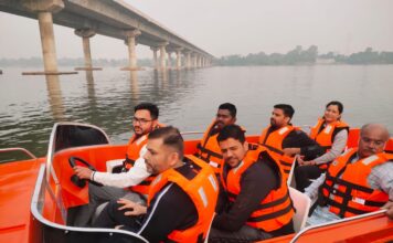 #Jhansi नोटघाट पर #वाटर स्पोर्ट्स
