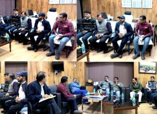 #Jhansi वर्कशॉप की समस्याओं पर NCRMU ने प्रधान मुख्य यांत्रिक अभियंता ज्ञापन सौंपा