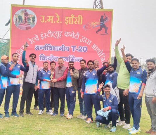 अंतर विभागीय T20 क्रिकेट टूर्नामेंट में लोको रनिंग ने स्टोर को 99 रनों से हरा जीत दर्ज की