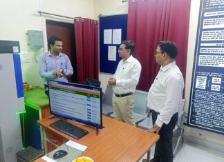 Jhansi DRM द्वारा रनिंग रूम और क्रू लॉबी का निरीक्षण