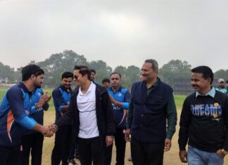 #Jhansi अंतर विभागीय T20 क्रिकेट टूर्नामेंट : मेडिकल व सी.एम.एल.आर टीमें क्वार्टर फाइनल में