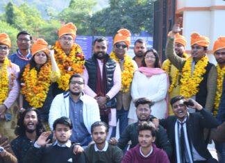 #Jhansi विद्यार्थी परिषद द्वारा महानगर में निकाली गई स्वागत यात्रा