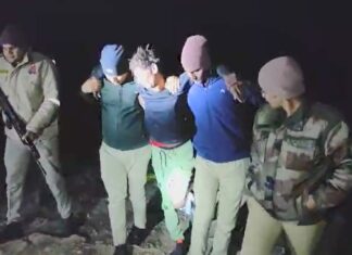 #झांसी के इतिहास में पहली बार महिला इंस्पेक्टर की हत्यारोपी से मुठभेड