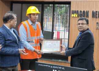 #Jhansi वर्कशॉप में प्रहलाद मीना बने “एम्पलाॅई ऑफ द मंथ”