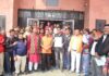 #Jhansi निगम की दुकानों की ट्रांसफर फीस को बढ़ोतरी के विरोध में प्रदर्शन