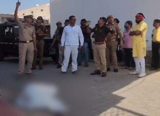 गृह क्लेश पर इकलौती बेटी को छोड़ मां ने छत से छलांग लगाई, मौत