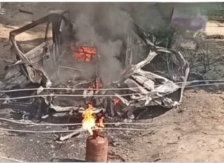 Jhansi कुकिंग गैस रिफिलिंग से फटा सिलिंडर, कार जली