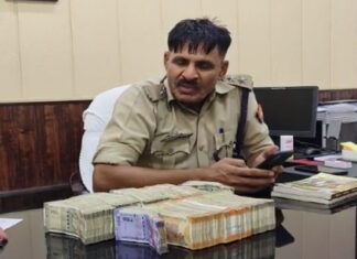 #Election 2024 : चैकिंग में झांसी में 13.82 लाख रुपए बरामद