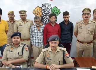 #Jhansi जंगल में अवैध शस्त्र बनाने की फैक्ट्री पकड़ी, 3 गिरफ्तार