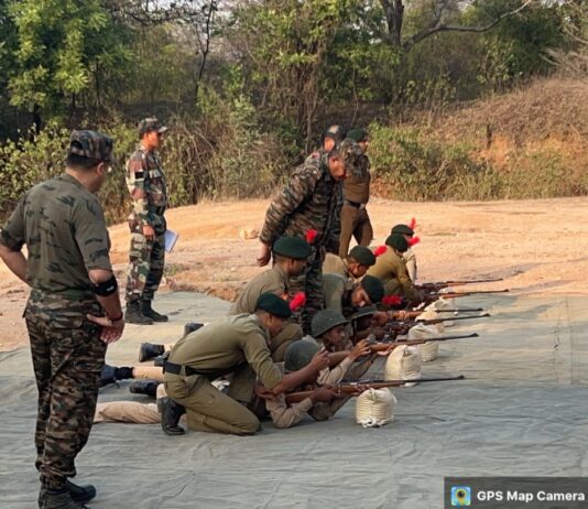 #Jhansi देश सेवा के गुण सीख रहे हैं युवा – कर्नल प्रशांत कक्कड़