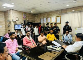 राष्ट्र भक्त संगठन ने भी 1 जून से परीक्षा के खिलाफ मोर्चा खोला, बीयू में किया प्रदर्शन
