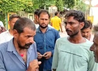 #Jhansi विद्युत लाइन काटते समय करंट की चपेट में आने से लाइनमैन की हुई मौत