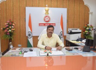 श्री त्रिपाठी ने किया उमरे के मुख्य जनसम्पर्क अधिकारी का पदभार ग्रहण