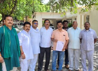 #Jhansi राष्ट्रभक्त संगठन ने लगाए लेखपाल पर गंभीर आरोप