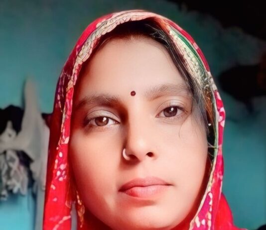 #Jhansi आंगन में टूटी चूड़ियां व शरीर पर चोटों के निशान कहानी कुछ और कह रहे