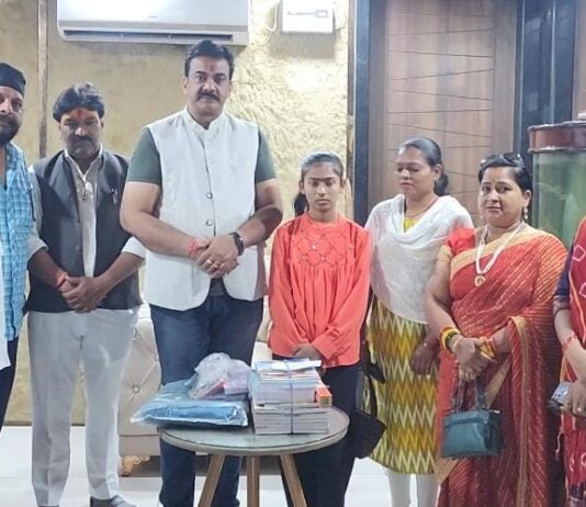 अब नहीं होगी तनु शिक्षा से वंचित, समाज सेवी डॉ० संदीप बने अभिभावक