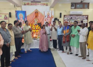 बाबा श्याम की भजन संध्या में उमड़ी श्रद्धा व उल्लास की झलक