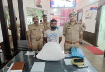 #Jhansi 3 लाख के गांजा की खेप सहित अन्तर्राज्यीय शातिर तस्कर गिरफ्तार