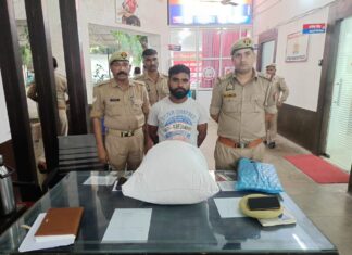#Jhansi 3 लाख के गांजा की खेप सहित अन्तर्राज्यीय शातिर तस्कर गिरफ्तार