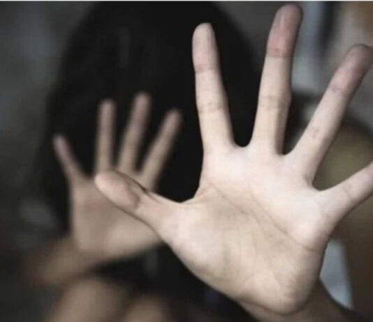सौतेला पिता काले रंग की एक गोली खिला कर मासूम के साथ करता रहा दुराचार