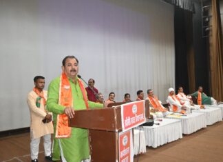 मतदाता की पहचान हो, कोई भी मतदाता छूटने ना पाए यह जिम्मेवारी हम सबकी : रवि शर्मा