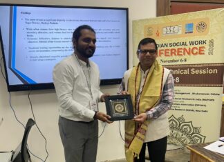 13वीं इंडियन सोशल वर्क कांफ्रेंस में डॉ नईम ने शोध पत्र पढा