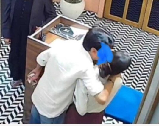 होटल में मनचले धनाडय द्वारा महिला कर्मी से दुर्व्यवहार