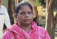 खण्ड विकास अधिकारी रिश्वत लेते रंगे हाथों गिरफ्तार