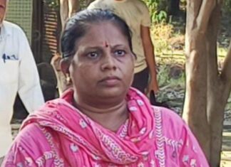 खण्ड विकास अधिकारी रिश्वत लेते रंगे हाथों गिरफ्तार