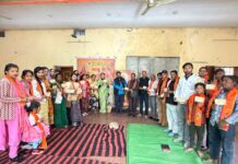 झांसी महानगर में विश्व हिंदू परिषद का धर्म रक्षा निधि समर्पण अभियान