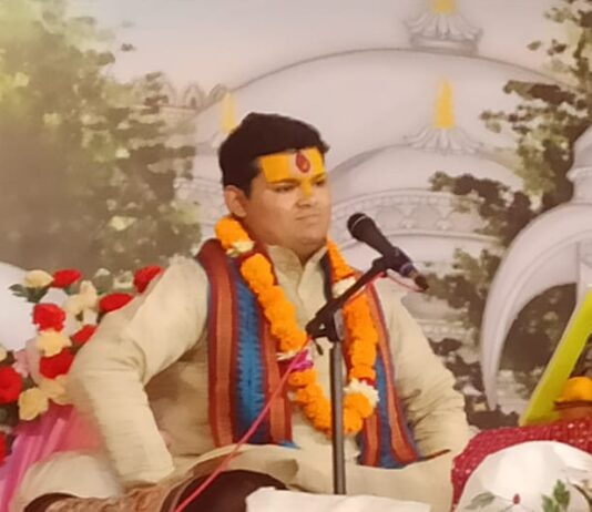 परमात्मा को सरल स्वभाव के लोग प्रिय हैं : हरिवंश दास