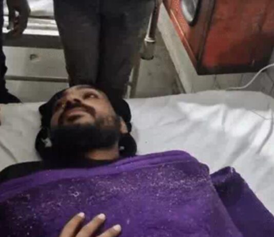 पार्षद के बेटों ने चचेरे भाई का हाथ तोड़ा-गोली मारी