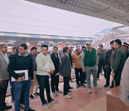 NCR GM द्वारा झांसी –बीना व ललितपुर –खजुराहो खण्ड का निरीक्षण