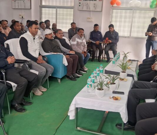 #Jhansi रेलवे में कांटे वाला व गेटमैन के पदों पर 60 पूर्व सैनिकों का प्रशिक्षण शुरू