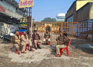 हिंदूवादी संगठनों के विरोध पर नहीं मिली अनुमति, कार्यक्रम निरस्त