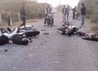 #Jhansi दो बाइक की आमने-सामने भिड़ंत में #BSF जवान सहित दो की मौत