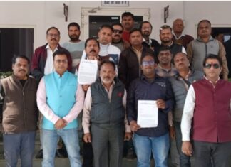 पत्रकारों ने कहा – अवैध चुनावी चौपालें फैला रहीं वैमनस्य, रोक लगाये प्रशासन