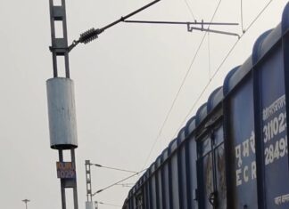 नव विकसित खजुराहो गुड्स शेड से पहली बार गेहूं की रैक की सफल लोडिंग