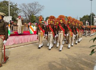 झांसी रेल मंडल में 77 वाँ गणतंत्र दिवस हर्षोल्लास व गरिमा के साथ मनाया गया