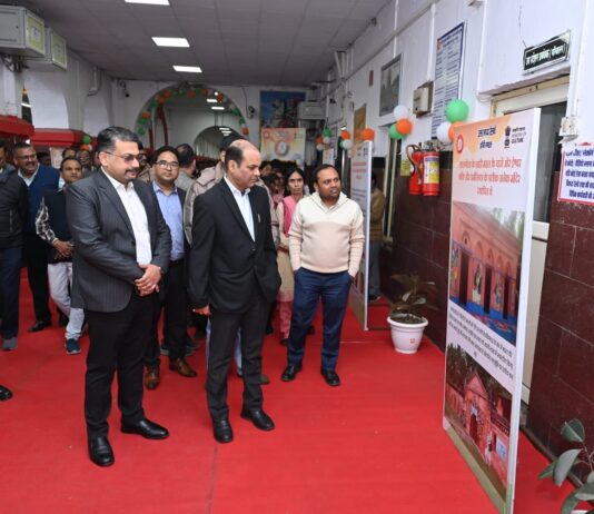 वंदे मातरम्’ के 150 वर्ष पूर्ण : झांसी स्टेशन पर लगी विशेष प्रदर्शनी