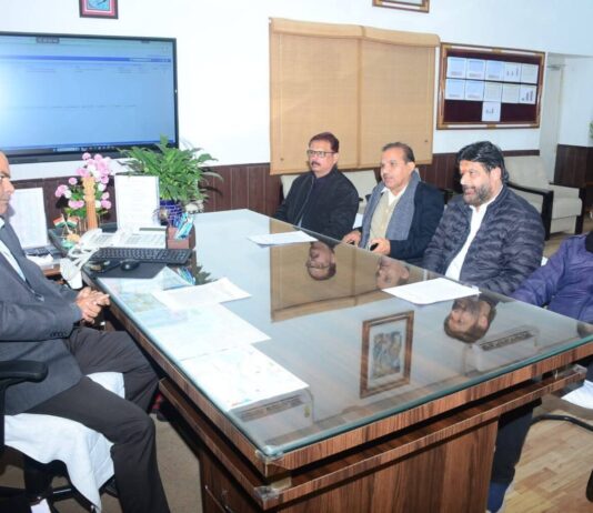 #Jhansi 40 हजार हस्ताक्षरों से बच पाएगी 145 वर्ष पुरानी हैरिटेज बिल्डिंग ?