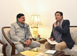 सांसद ने मप्र के मुख्यमंत्री से क्षेत्र के विकास व कनेक्टिविटी पर की महत्वपूर्ण चर्चा