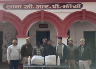झांसी स्टेशन पर चंडीगढ़ की अंग्रेजी की शराब की खेप सहित दो अंतर्राज्यीय तस्कर पकड़े