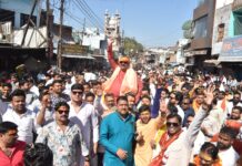 महाशिवरात्रि पर शिव बारात में उमड़ा शिव भक्तों का सैलाब, मढिया महादेव मंदिर पर किया अभिषेक व पूजन