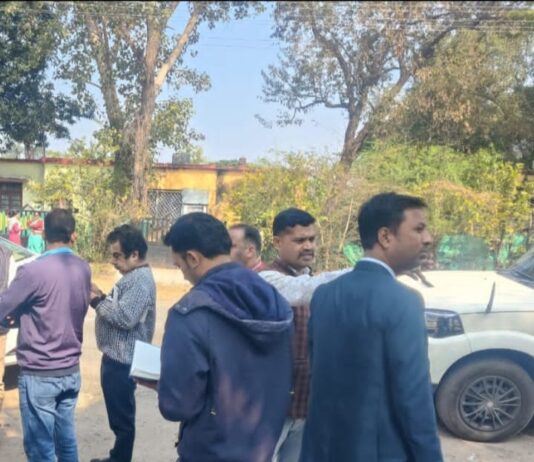 रेलवे कालोनी में समस्याओं पर चर्चा, केयर कमेटी ने स्थल निरीक्षण कर निदान का आश्वासन दिया