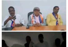 सर्किट हाउस में अपना दल एस की बैठक में काटी लाइट, अंधेरा